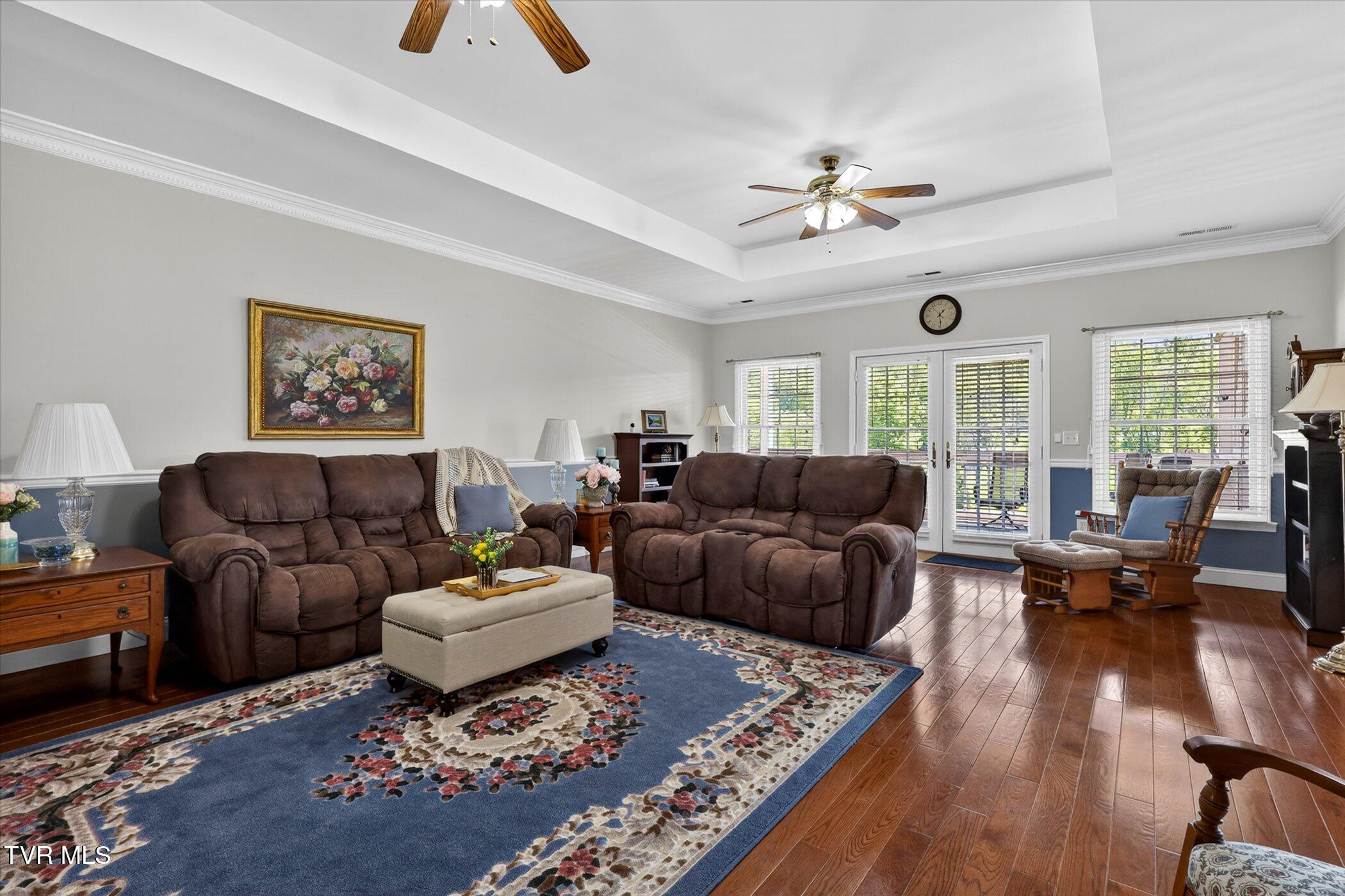 121 Sunnyfield Drive
