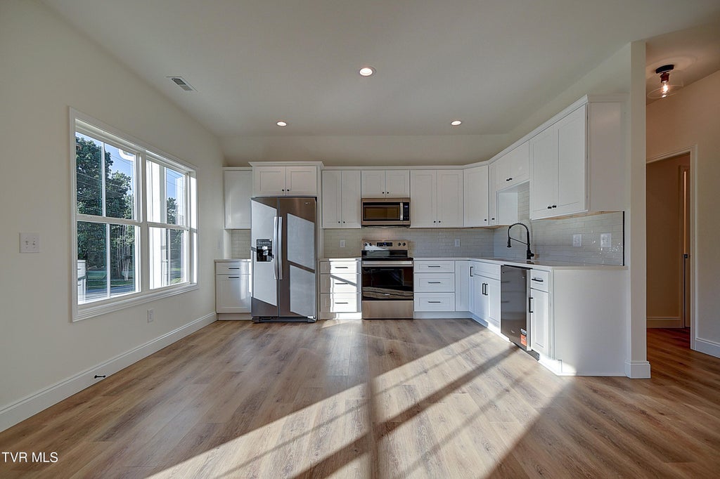 Photo of 1904 Cherokee Road, Johnson City, TN 37604 (MLS # 10000562)