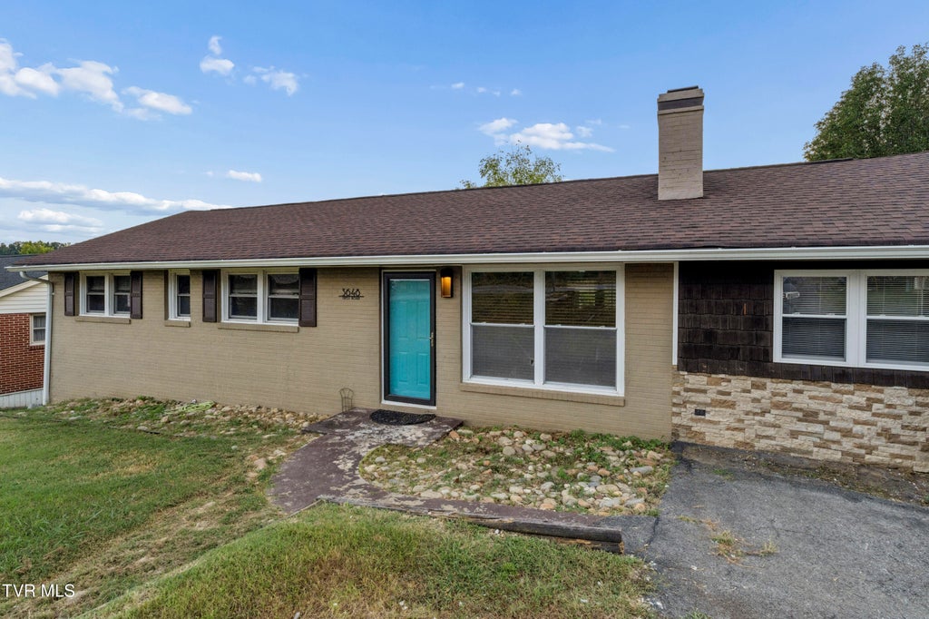 Photo of 3648 Crest Road, Kingsport, TN 37664 (MLS # 10000883)
