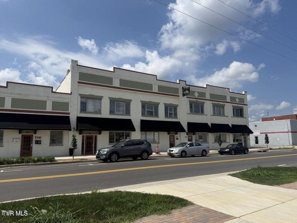 Photo of 555 Main Street #209, Kingsport, TN 37660 (MLS # 9989224)