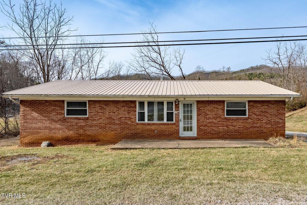 Photo of 1253 Highway 321, Hampton, TN 37658 (MLS # 9990744)