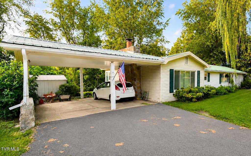 Photo of 31031 Lee Highway, Glade Spring, VA 24340 (MLS # 9999380)
