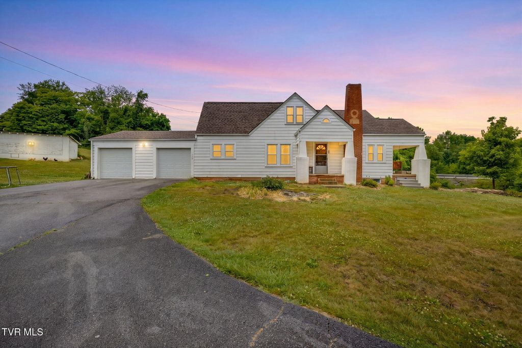Photo of 104 Pond Springs Road, Kingsport, TN 37664 (MLS # 9995864)