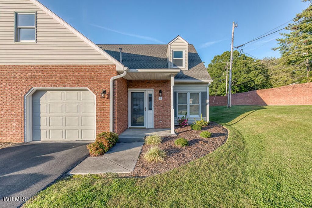 Photo of 1725 Lakeview Drive #1, Johnson City, TN 37601 (MLS # 9993185)