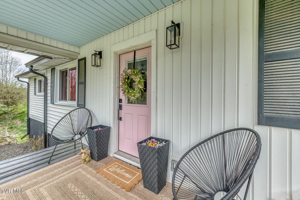 Photo of 1005 &amp; 1009 Island Road, Blountville, TN 37617 (MLS # 9993019)