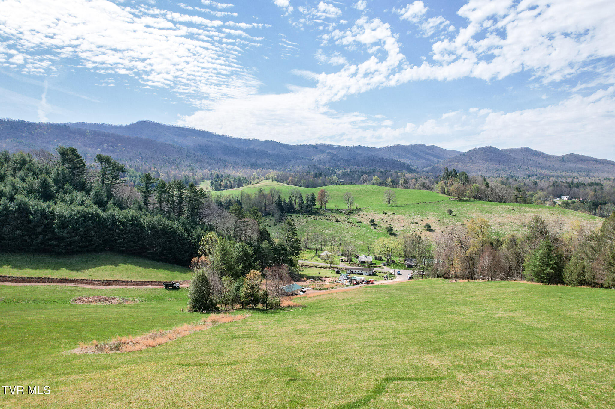 887 Mill Creek Road, Mountain City, Tennessee image 38