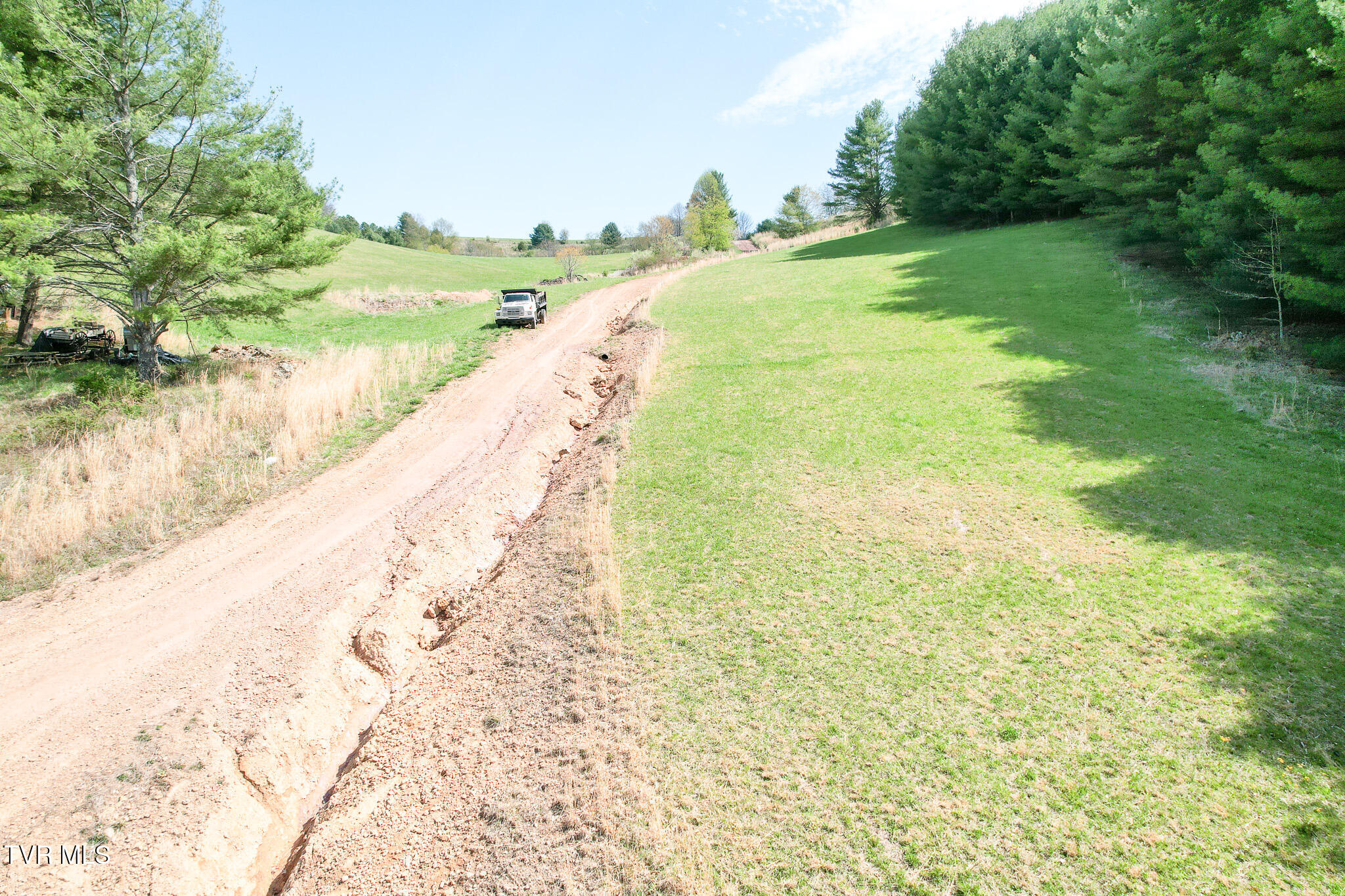 887 Mill Creek Road, Mountain City, Tennessee image 12