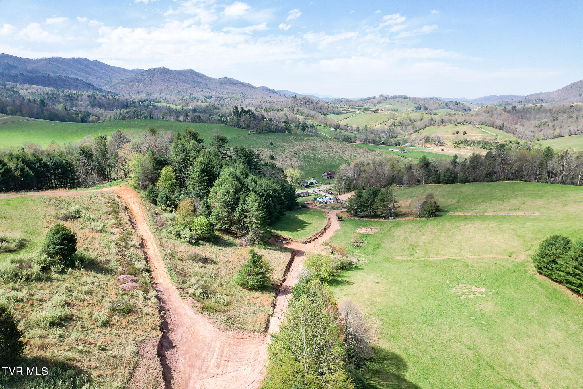 887 Mill Creek Road, Mountain City, Tennessee image 42
