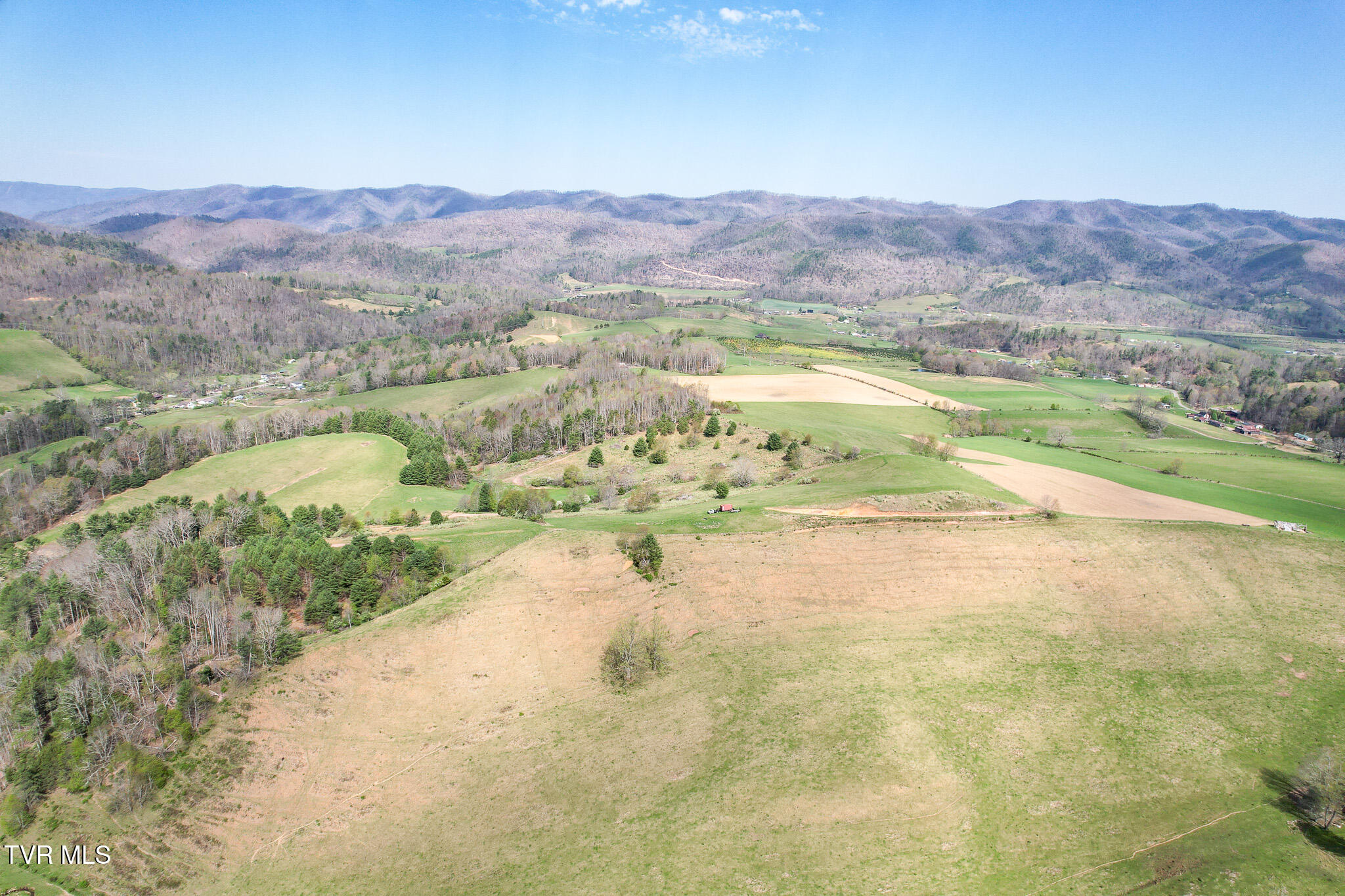 887 Mill Creek Road, Mountain City, Tennessee image 34