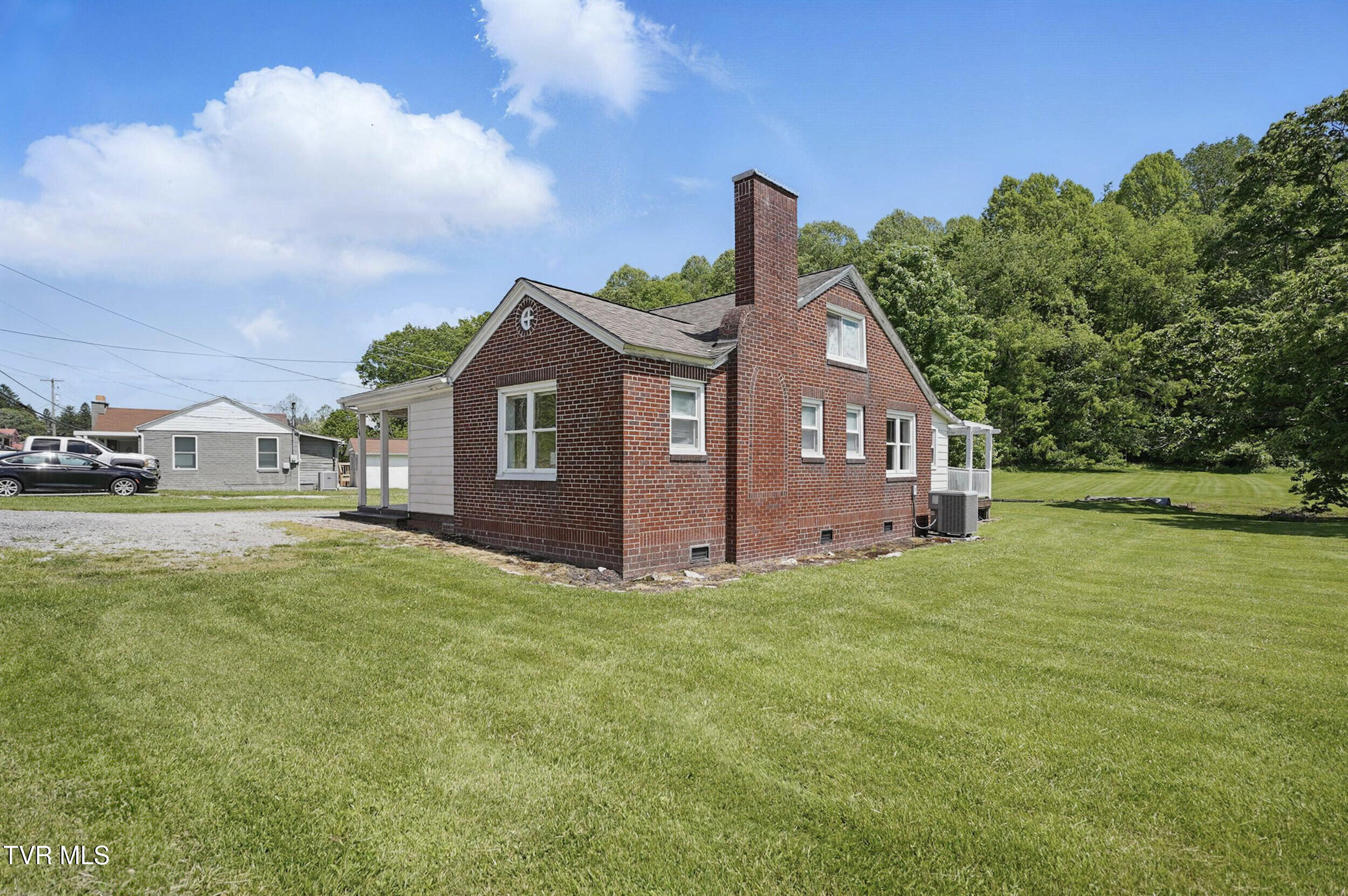 744 Hurricane Road, Wise, Virginia image 2