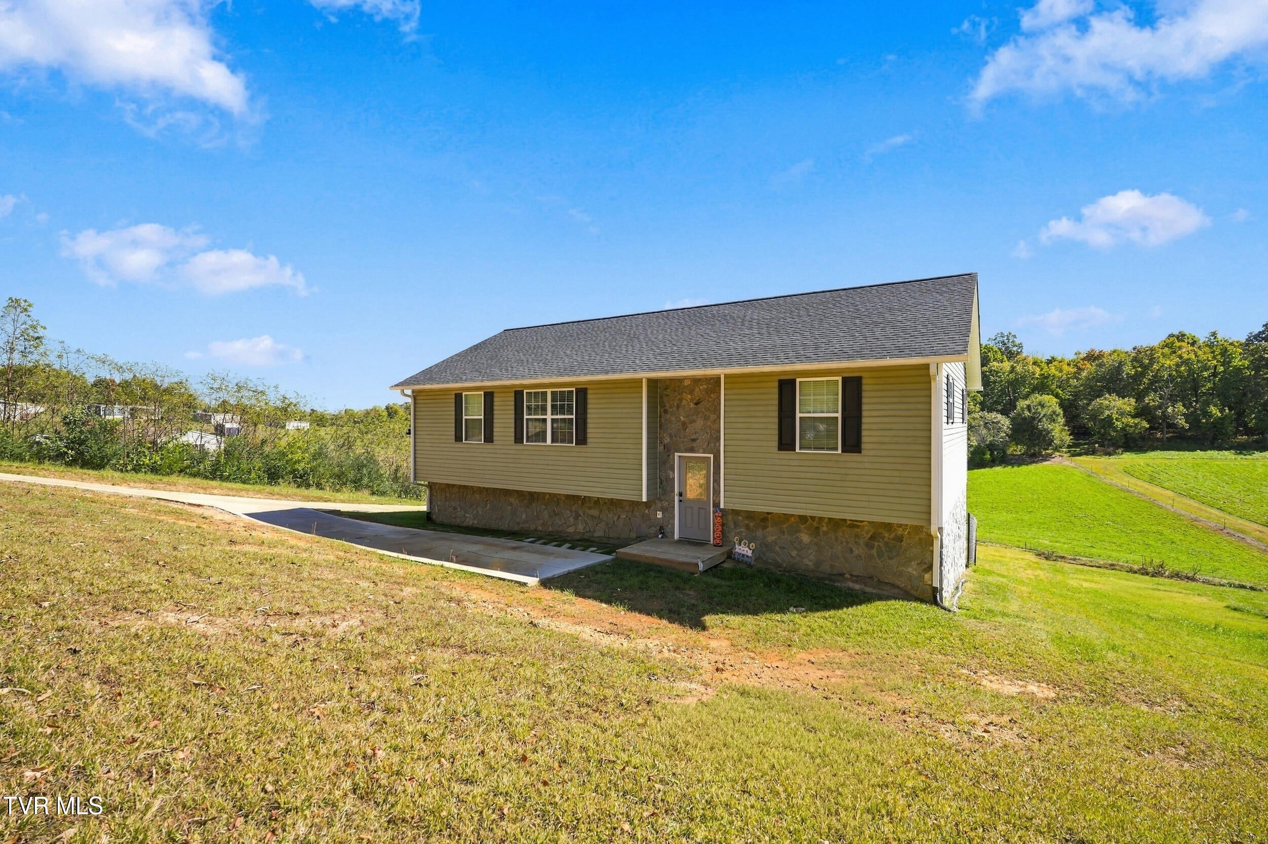 135 Sunnyside Road