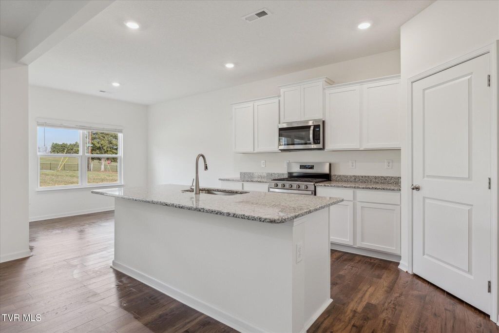 Photo of 567 Fieldcrest Road, Blountville, TN 37617 (MLS # 9988456)