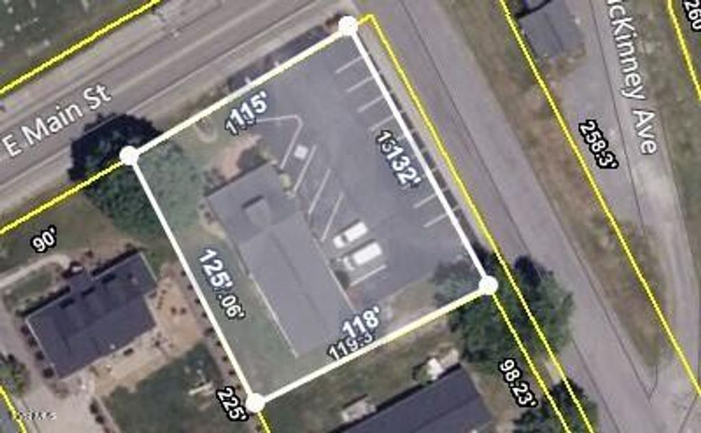 Photo of 812 Main Street, Rogersville, TN 37857 (MLS # 9966012)