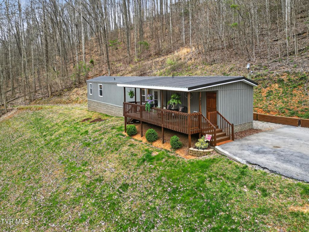 Photo of 483 Trotters Lane, Gate City, VA 24251 (MLS # 9993068)