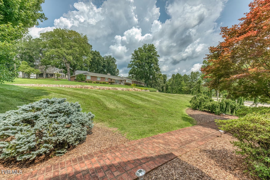 Photo of 901 Colfax Avenue, Kingsport, TN 37660 (MLS # 9999433)