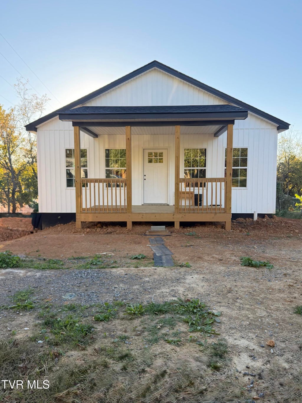 Photo of 1008 Henry Street, Johnson City, TN 37601 (MLS # 10002500)