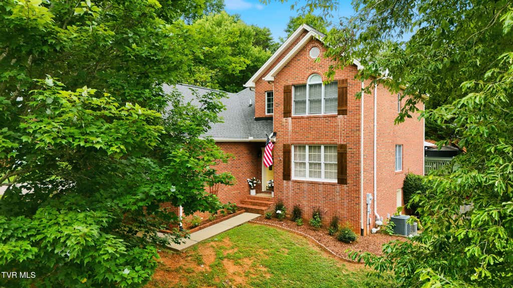 Photo of 1021 Timberidge Trail, Kingsport, TN 37660 (MLS # 9998815)