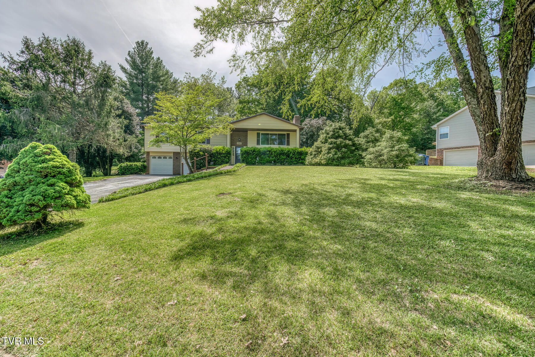 1207 Kevin Lane, Greeneville, Tennessee image 2