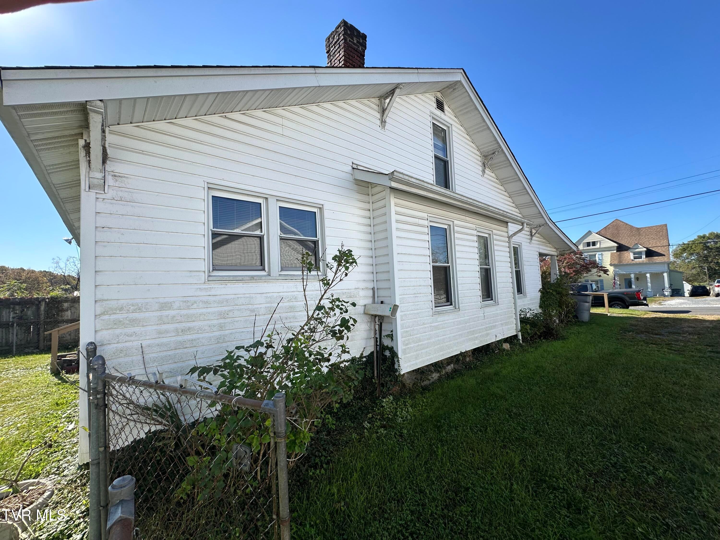 1635 Carolina Avenue