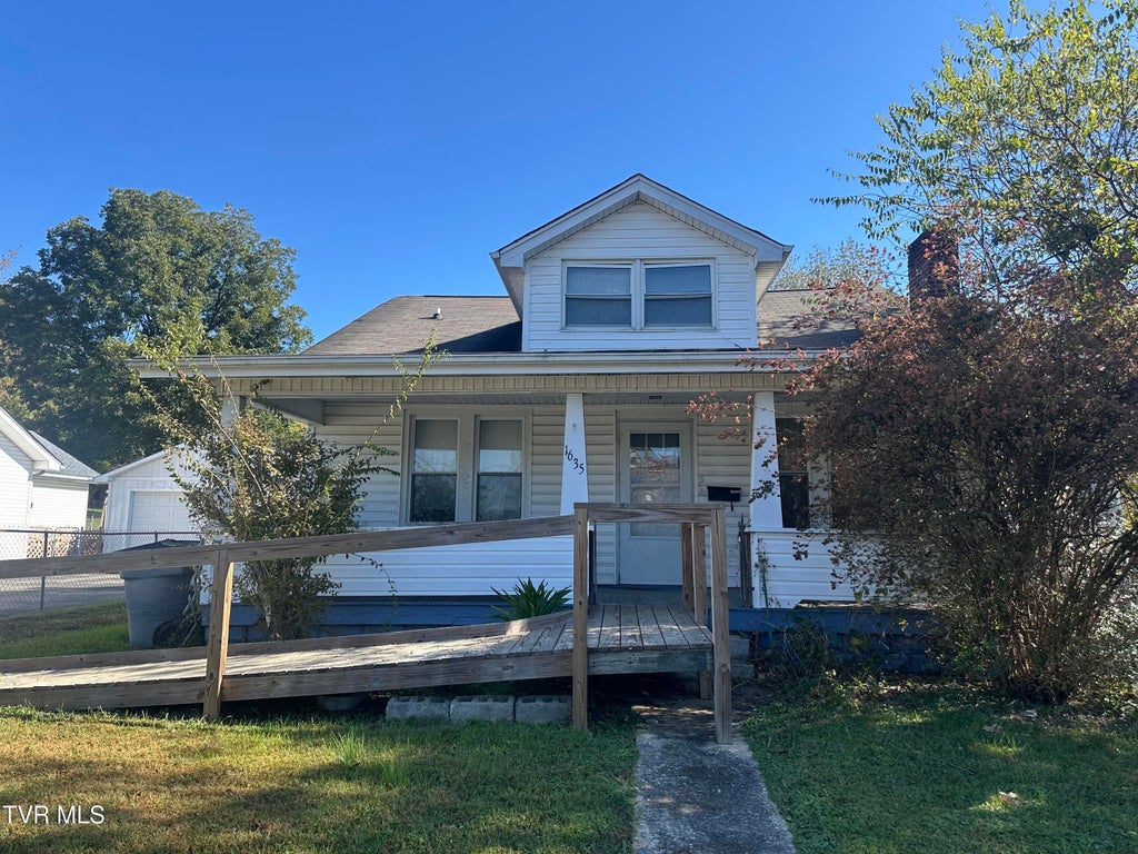 Photo of 1635 Carolina Avenue, Bristol, TN 37620 (MLS # 10002441)