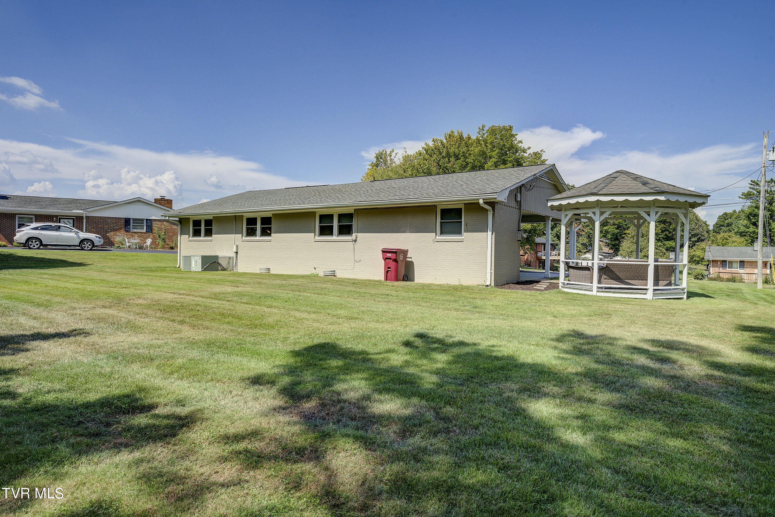 2405 Larkspur Drive, Johnson City, Tennessee image 7