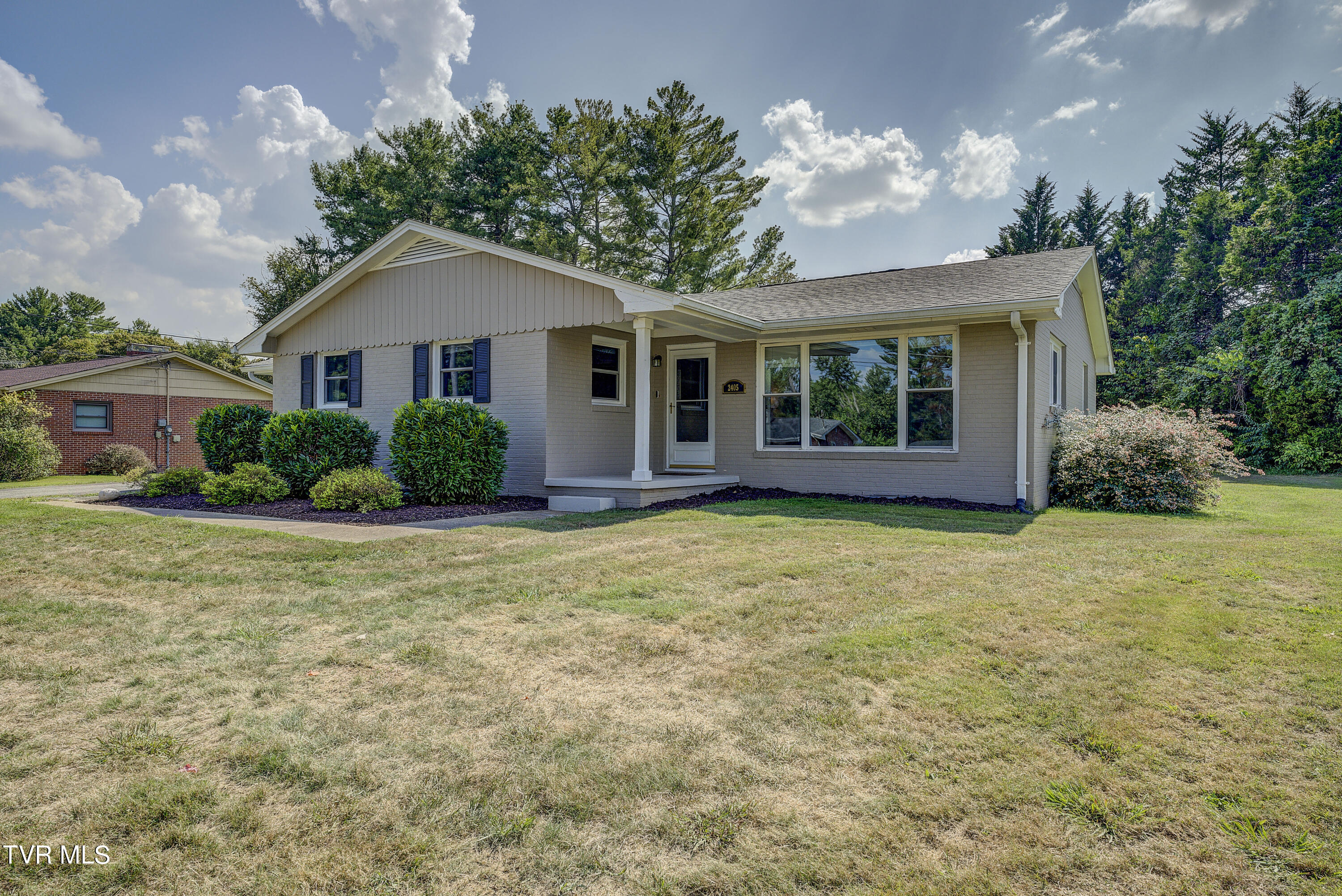 2405 Larkspur Drive, Johnson City, Tennessee image 3