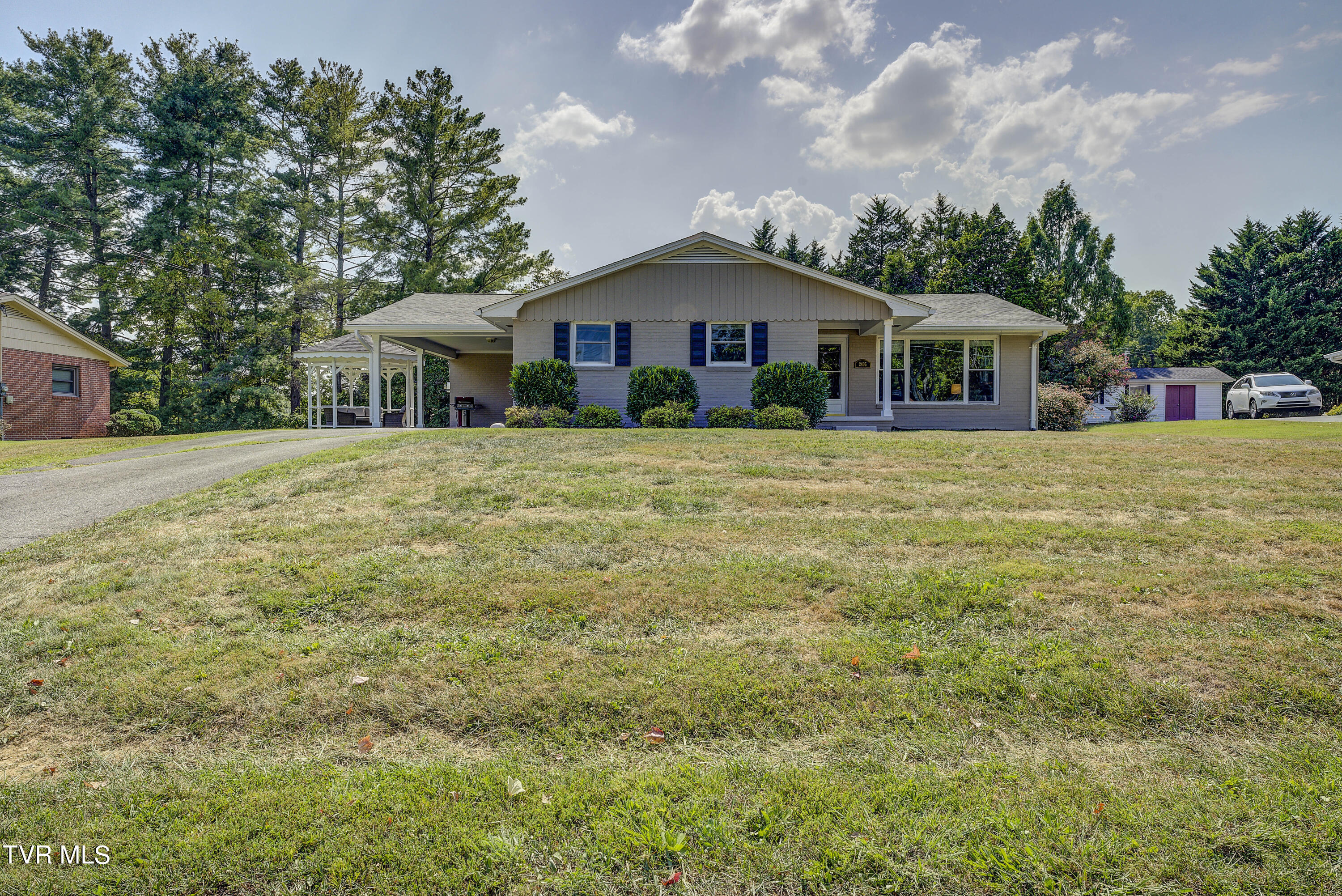 2405 Larkspur Drive, Johnson City, Tennessee image 4