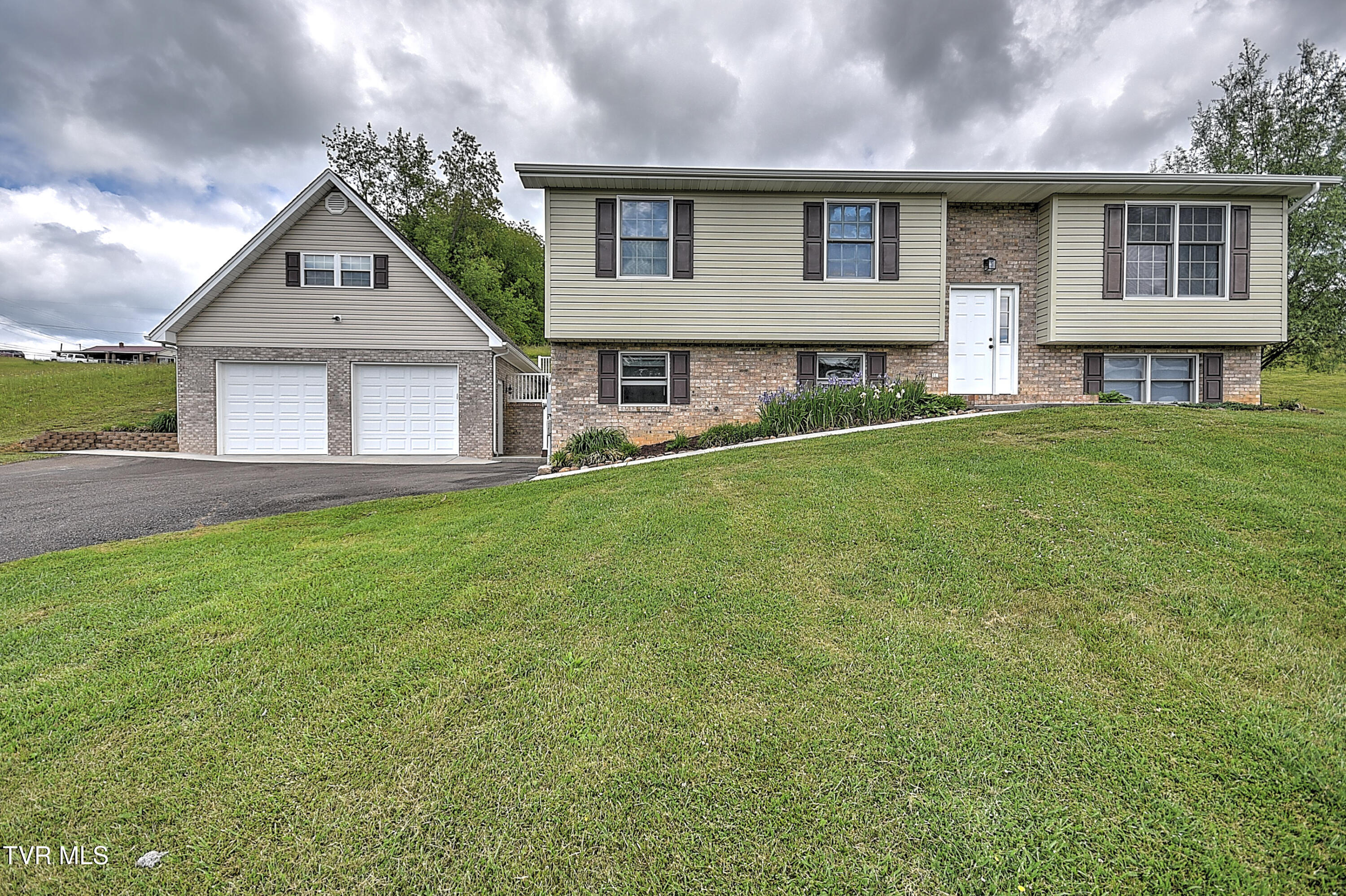 14305 Old Jonesboro Road, Bristol, Virginia image 1