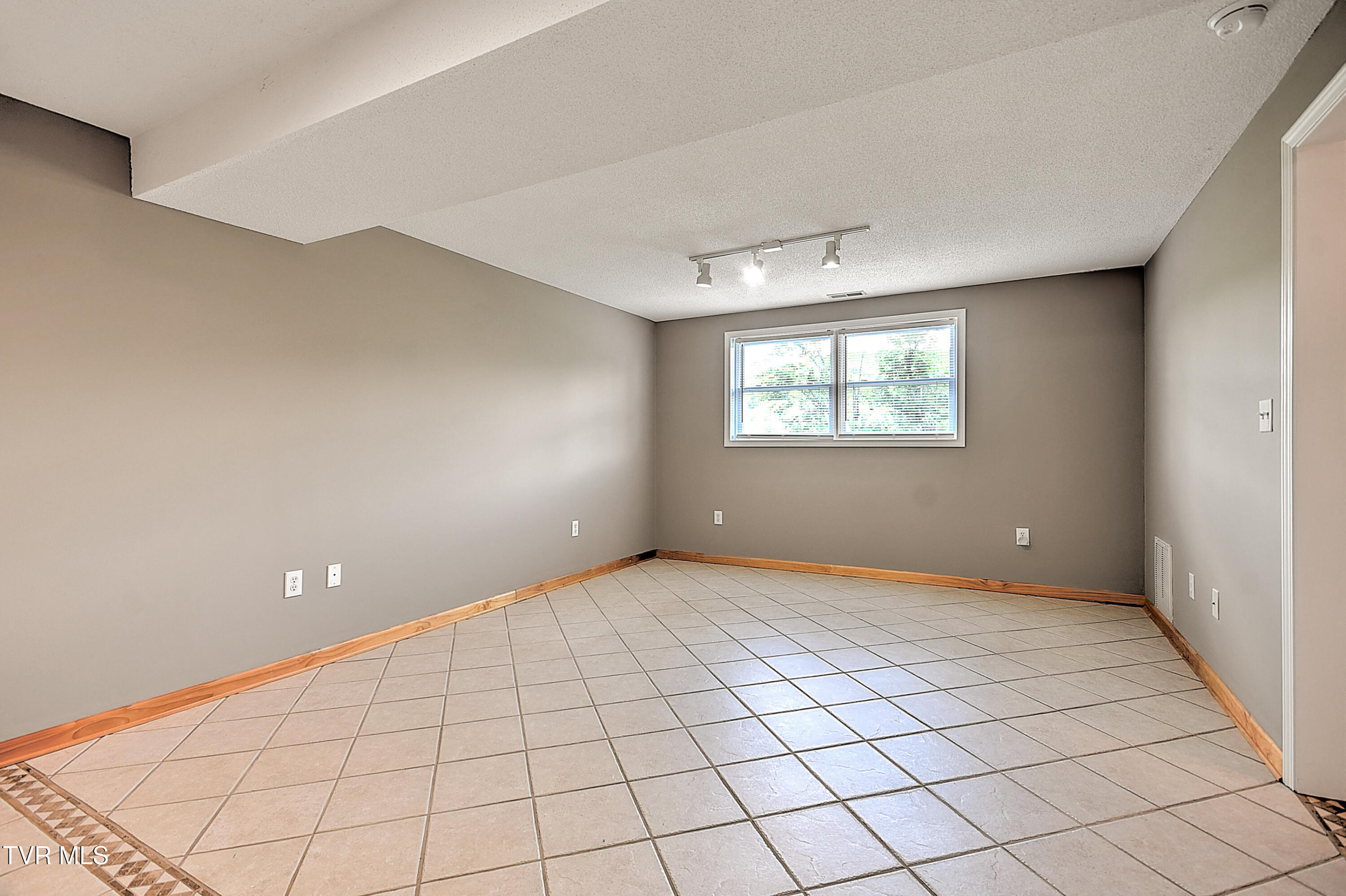 14305 Old Jonesboro Road, Bristol, Virginia image 41