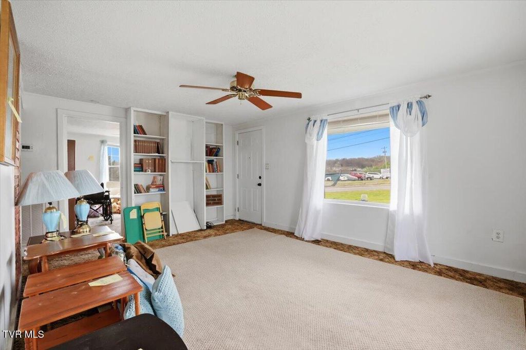 Photo of 1324 Davis Street, Morristown, TN 37814 (MLS # 9993170)