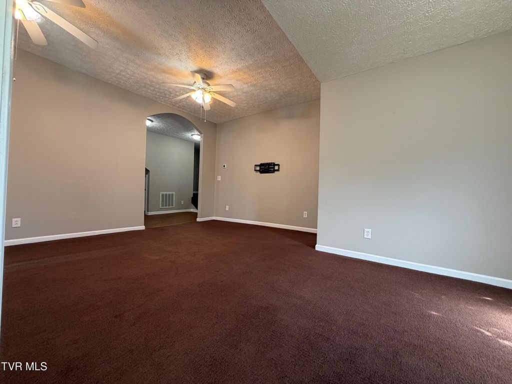 Photo of 142 Wanola Avenue, Kingsport, TN 37660 (MLS # 9993819)