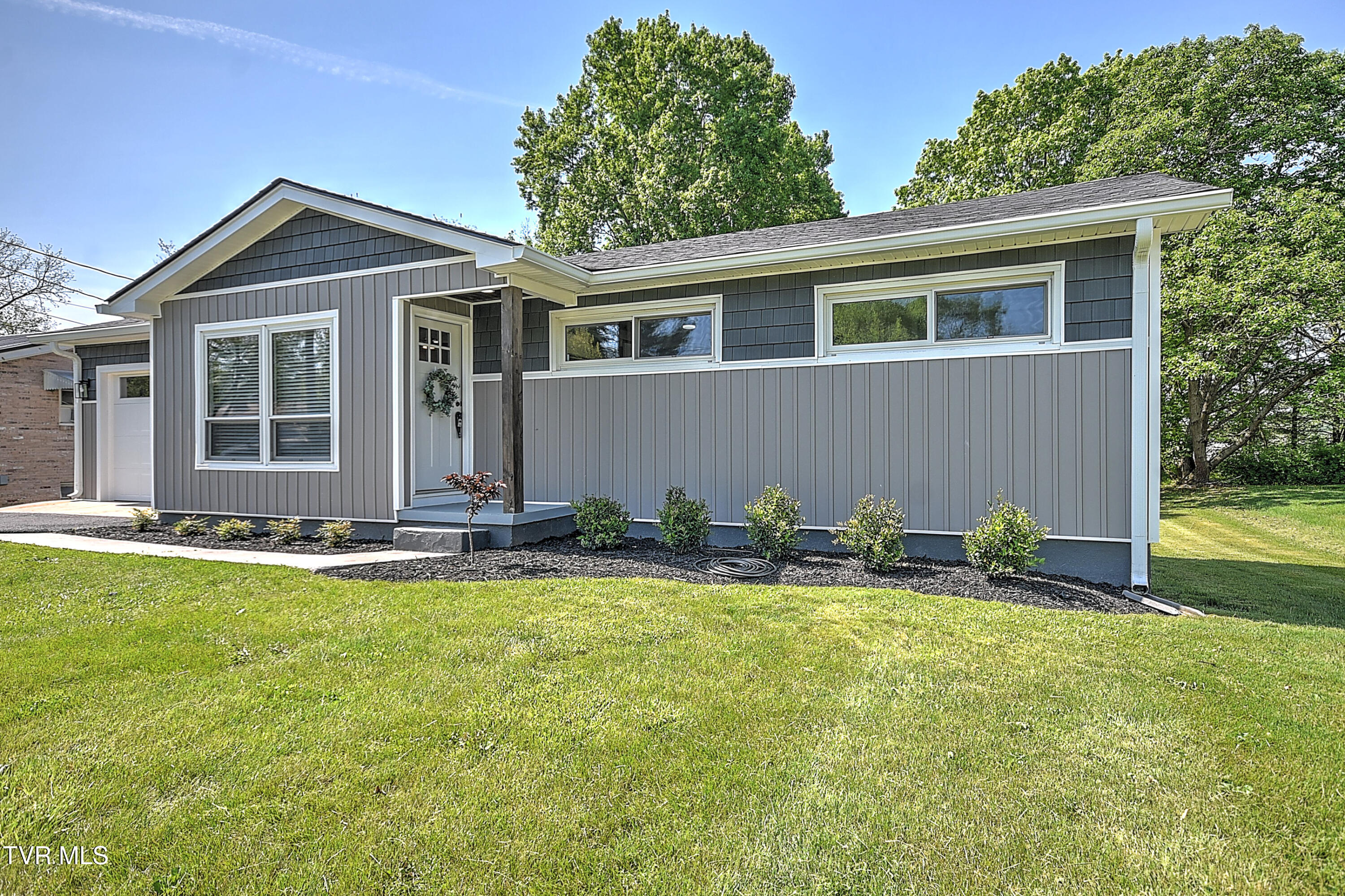 305 Blue Bonnet Drive, Bristol, Tennessee image 4