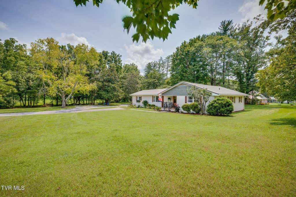 Photo of 403 Cowan Drive, Rogersville, TN 37857 (MLS # 9999431)