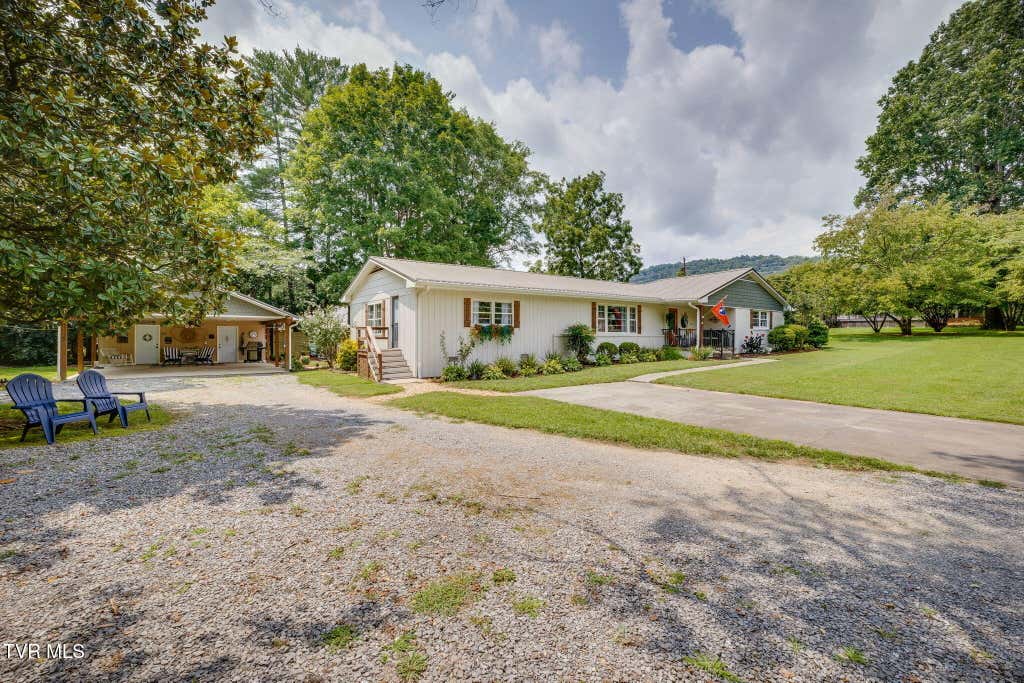 Photo of 403 Cowan Drive, Rogersville, TN 37857 (MLS # 9999431)