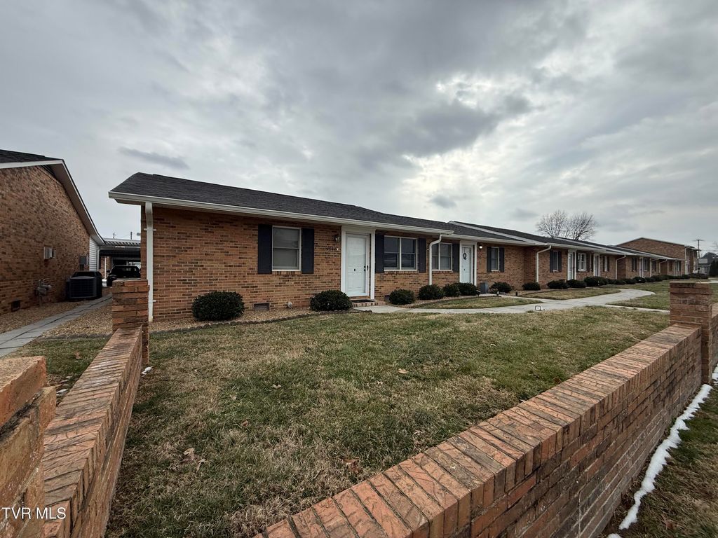 Photo of 1544 Jessee Street #R, Kingsport, TN 37664 (MLS # 9991613)