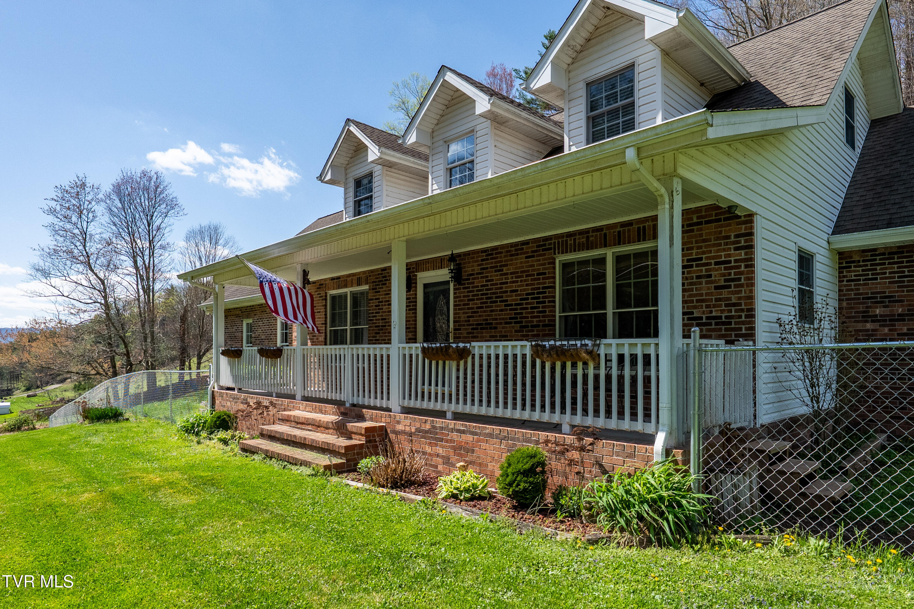 1441 Sugar Creek Road, Laurel Bloomery, Tennessee image 6