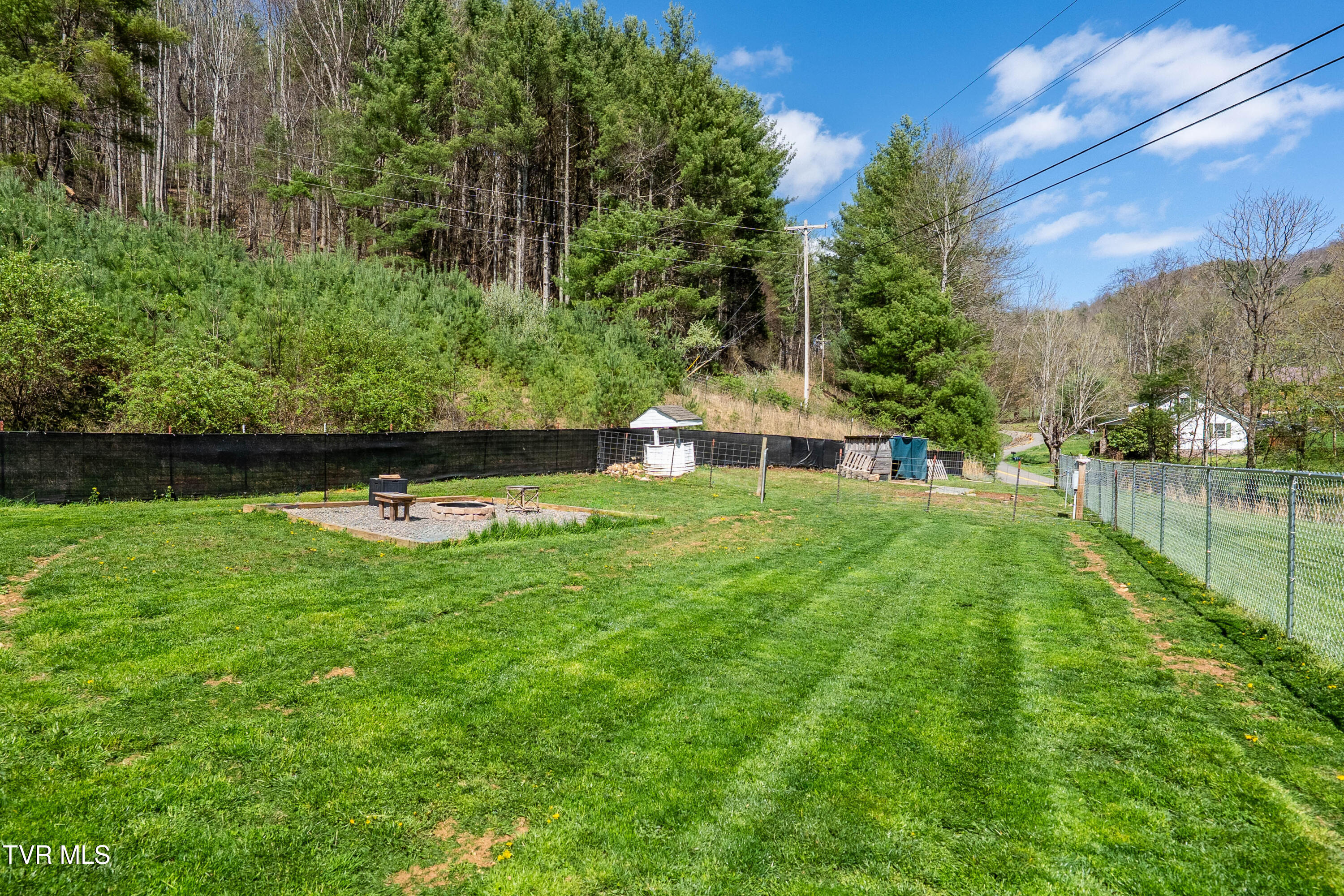 1441 Sugar Creek Road, Laurel Bloomery, Tennessee image 9