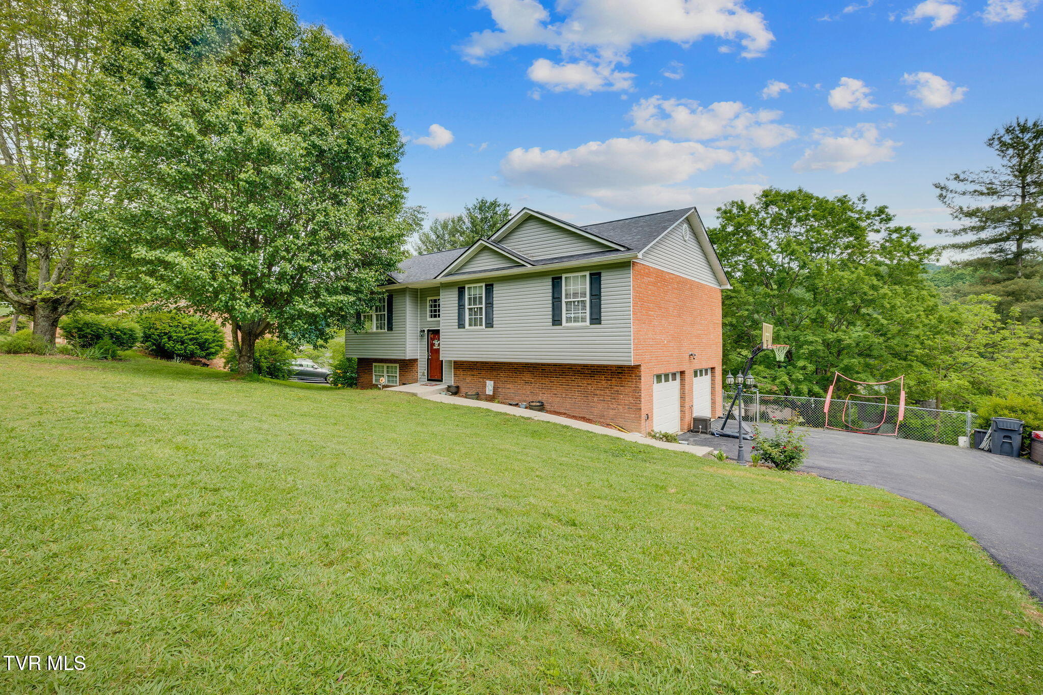 5821 Seneca Drive, Kingsport, Tennessee image 3