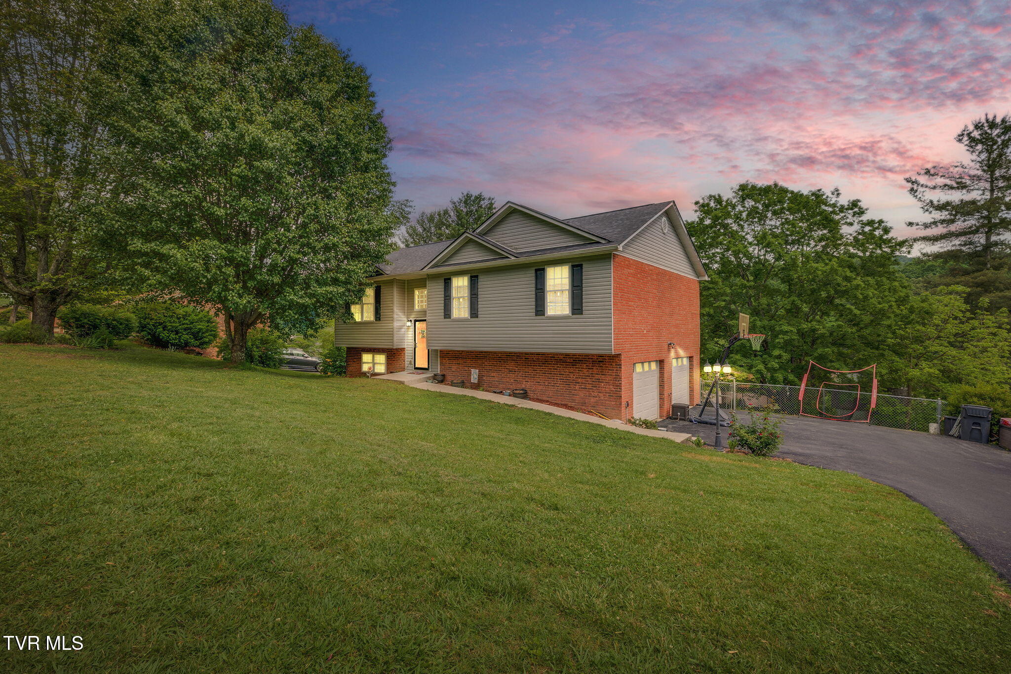 5821 Seneca Drive, Kingsport, Tennessee image 2