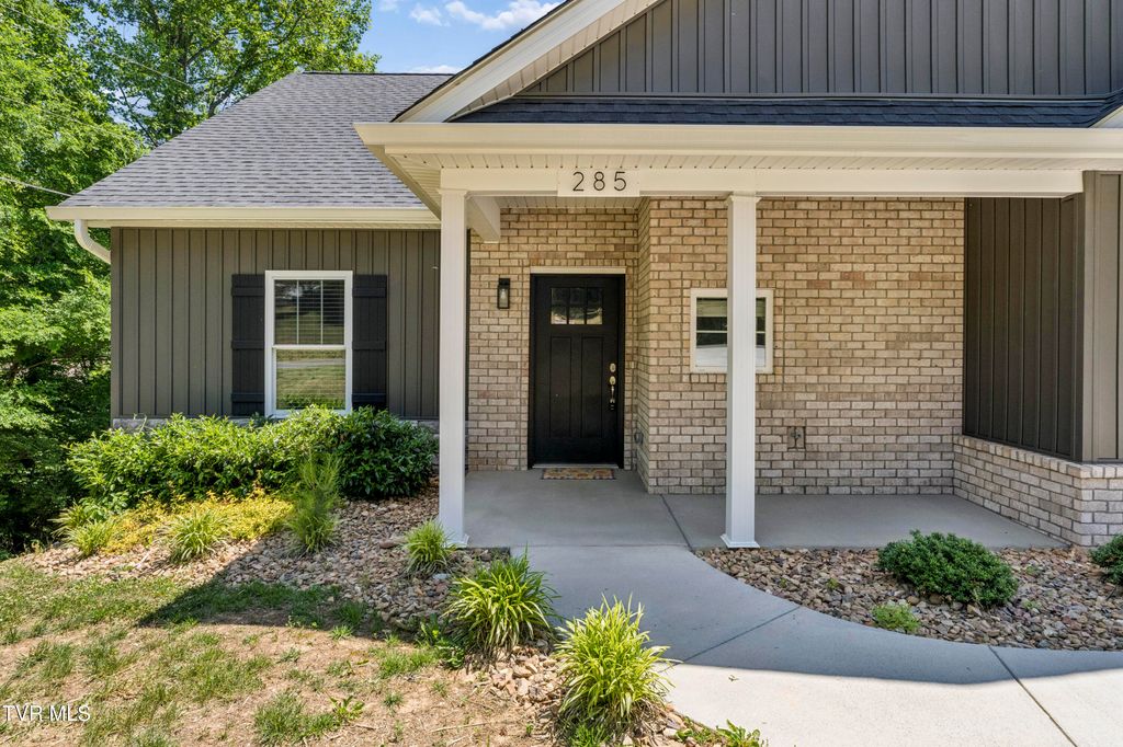 Photo of 285 Warrior Drive, Kingsport, TN 37663 (MLS # 9995830)
