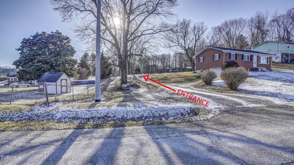 Photo of Tbd Briscoe Drive, Bristol, VA 24202 (MLS # 9990806)