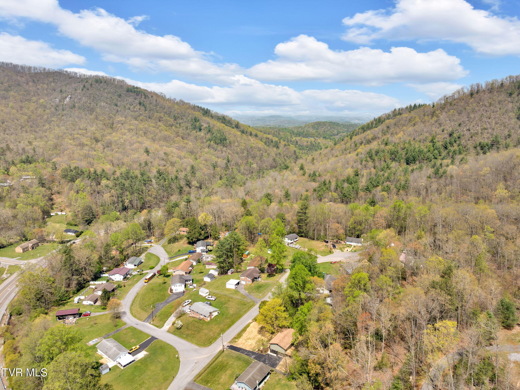 110 Patrick Henry Lane, Elizabethton, Tennessee image 30
