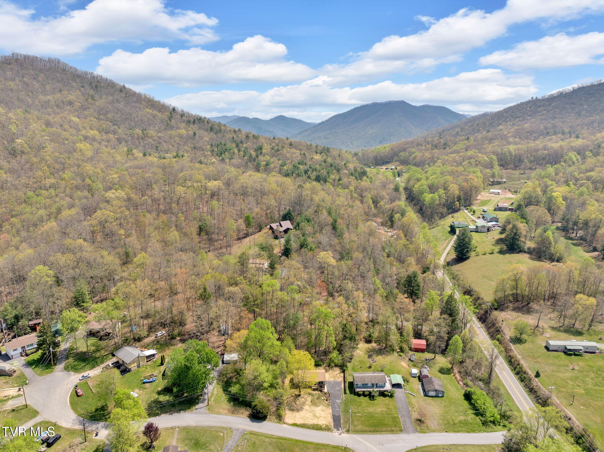 110 Patrick Henry Lane, Elizabethton, Tennessee image 31