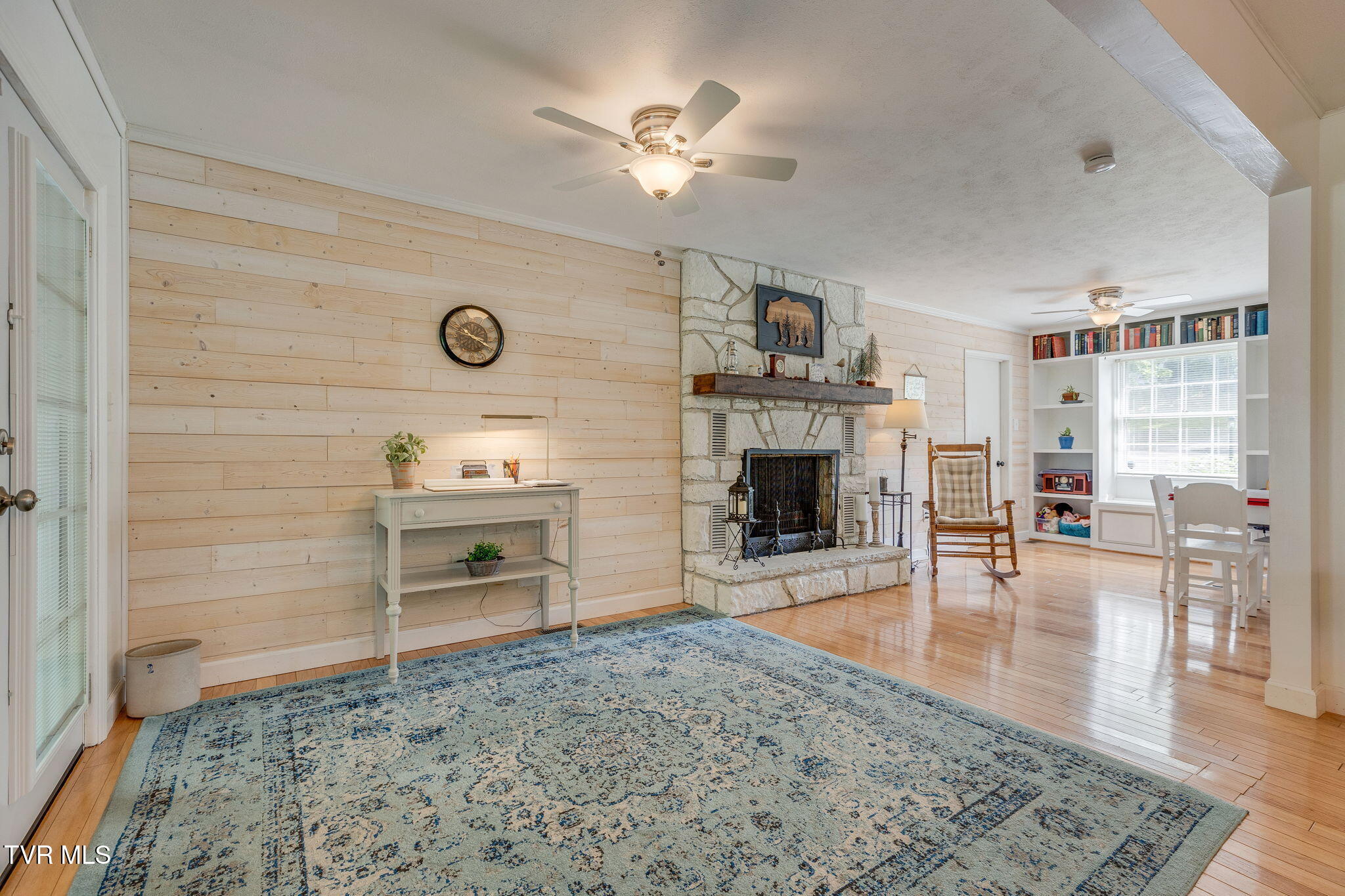 908 Spring Valley Drive, Kingsport, Tennessee image 2