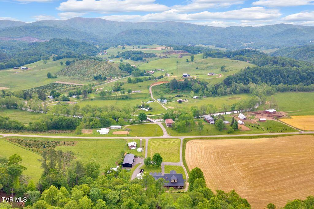 5500 Roan Creek Road, Mountain City, Tennessee image 15