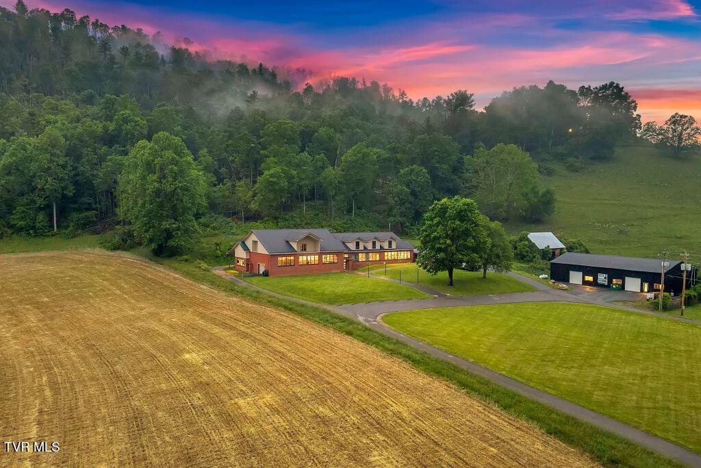 5500 Roan Creek Road, Mountain City, Tennessee image 5