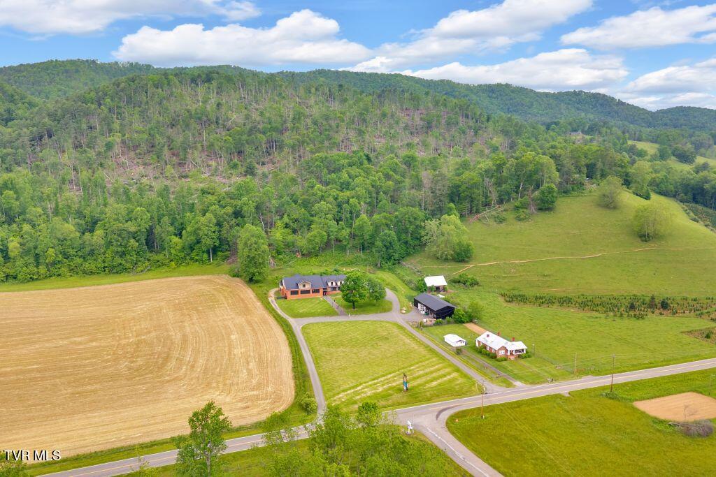 5500 Roan Creek Road, Mountain City, Tennessee image 9