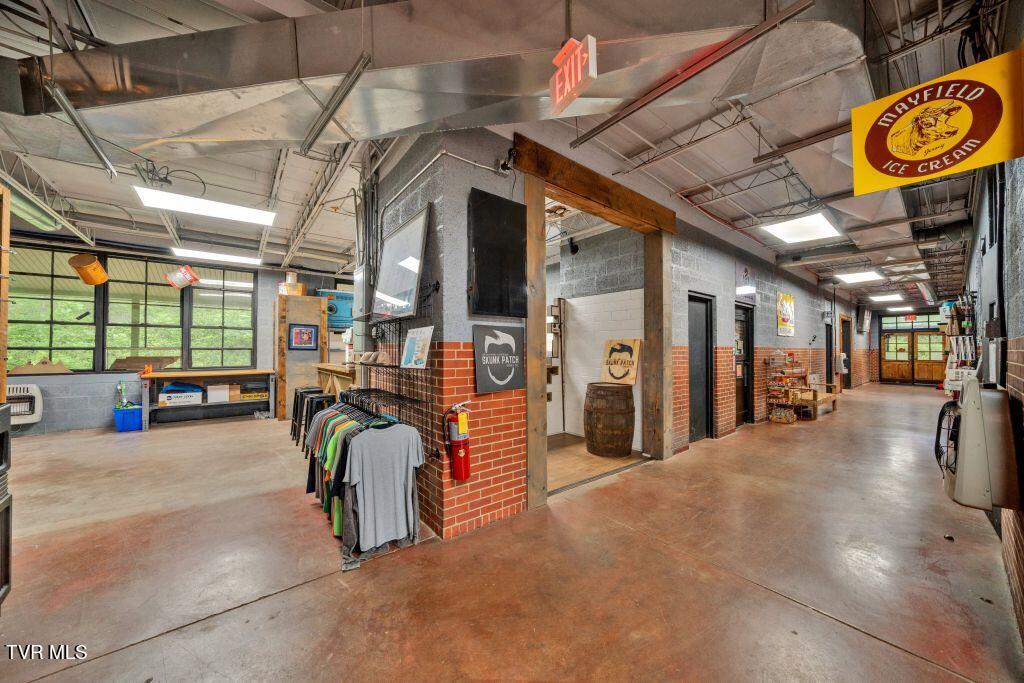 5500 Roan Creek Road, Mountain City, Tennessee image 41