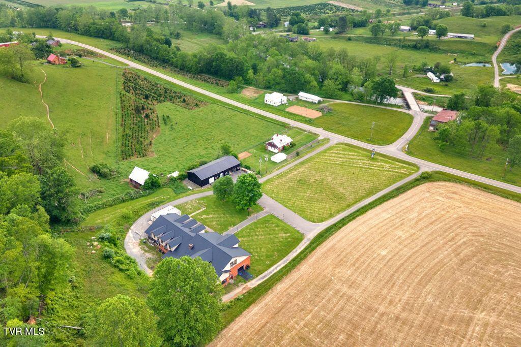 5500 Roan Creek Road, Mountain City, Tennessee image 17