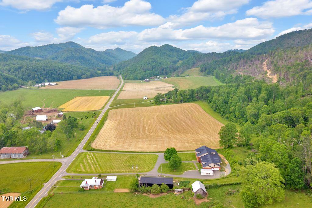 5500 Roan Creek Road, Mountain City, Tennessee image 13
